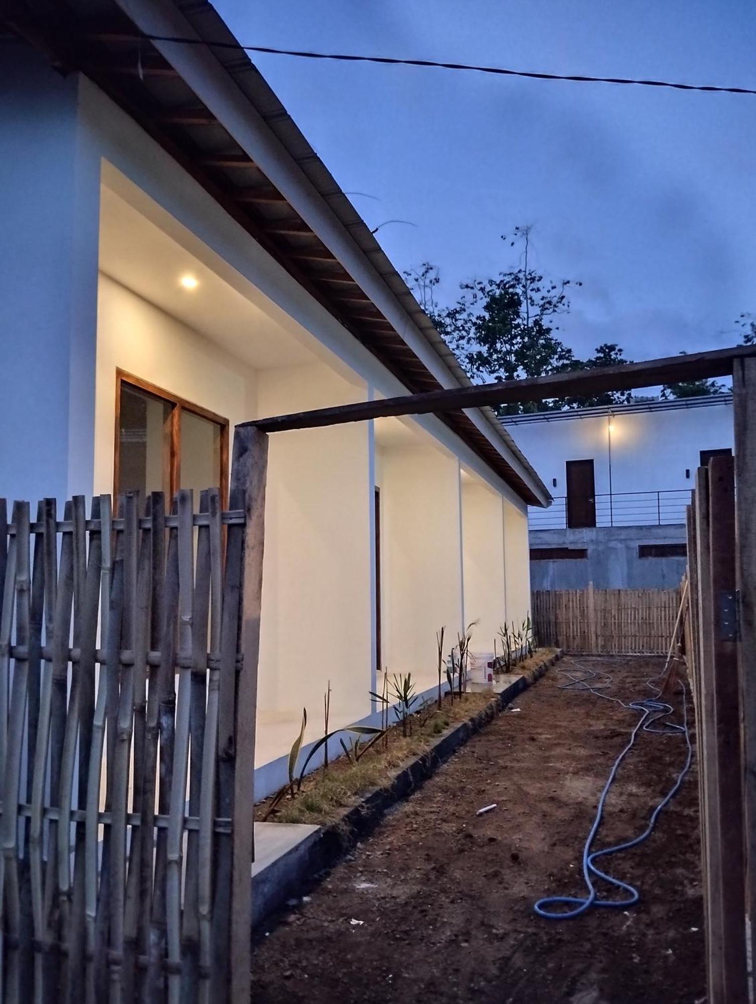 The Corner Homestay Kuta  المظهر الخارجي الصورة