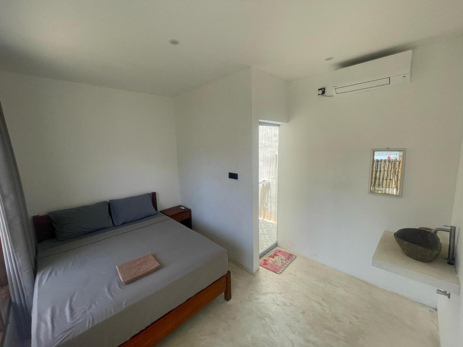 The Corner Homestay Kuta  المظهر الخارجي الصورة