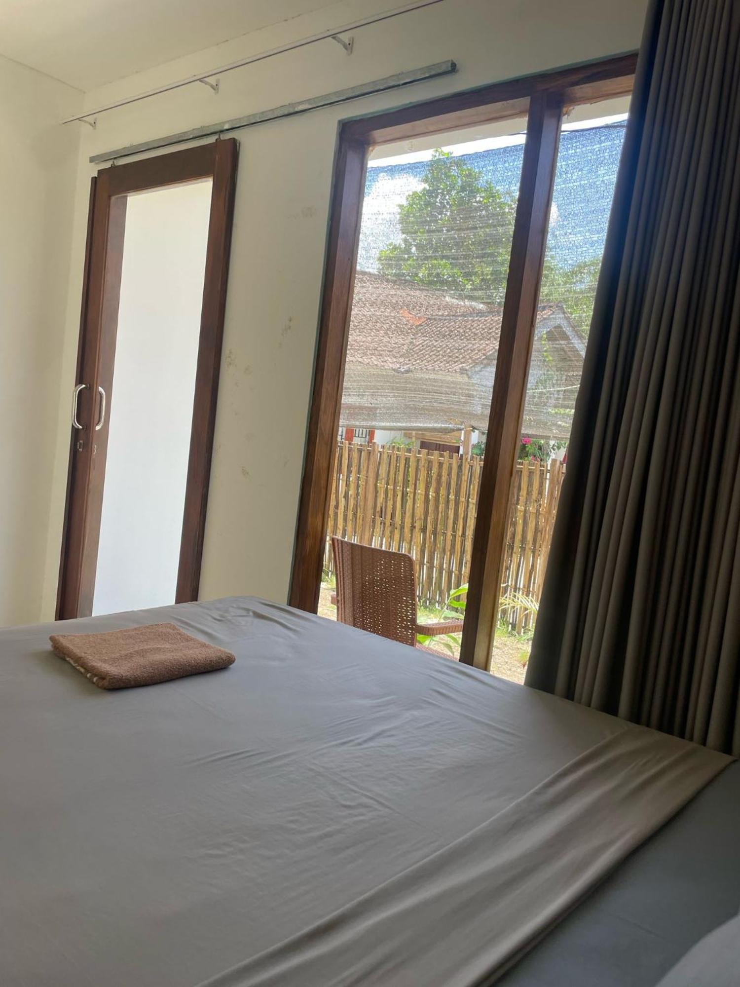 The Corner Homestay Kuta  المظهر الخارجي الصورة