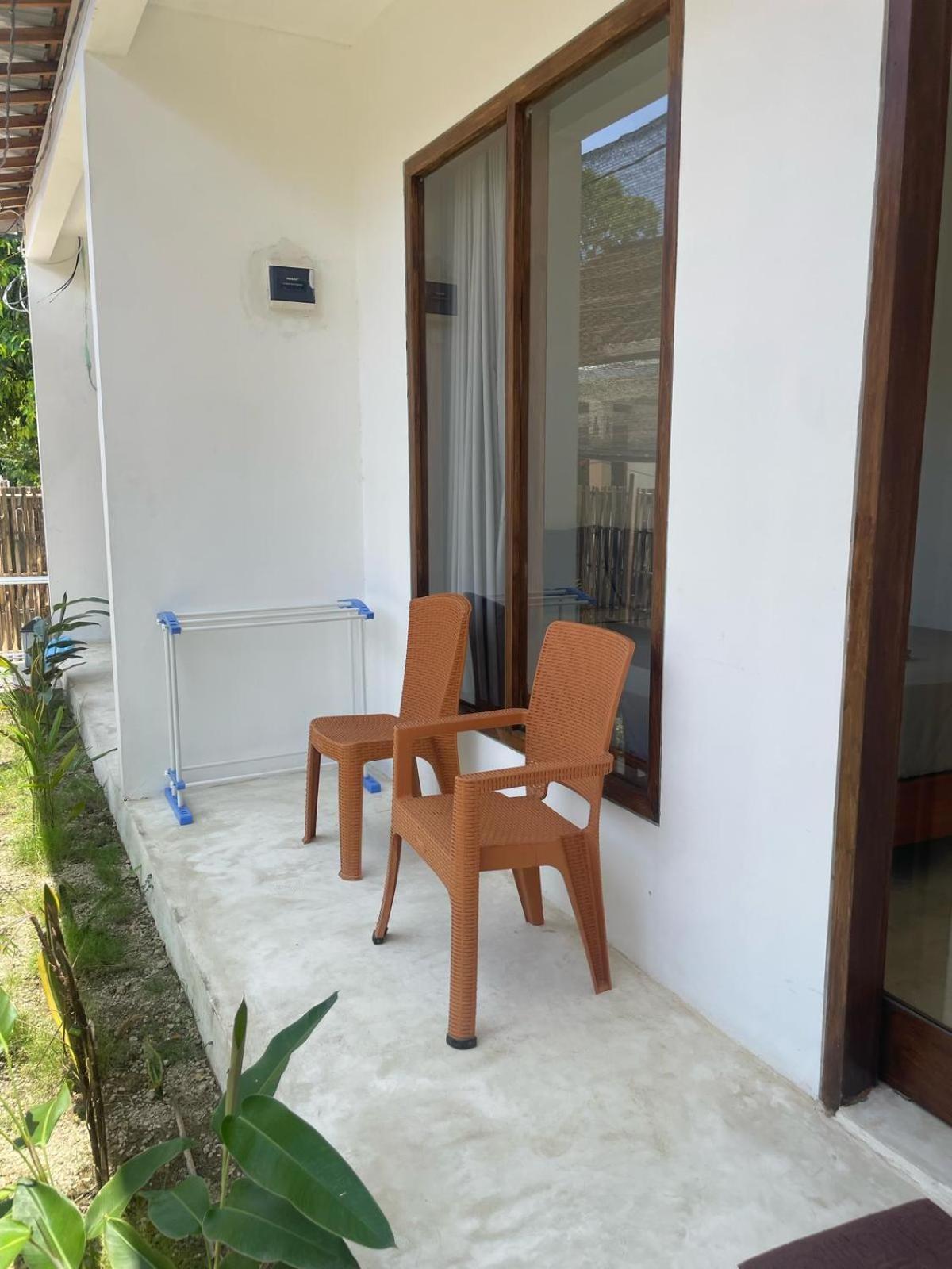 The Corner Homestay Kuta  المظهر الخارجي الصورة