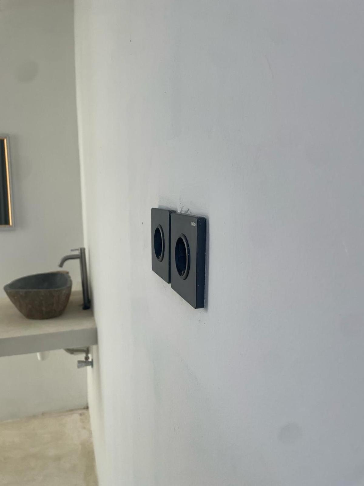 The Corner Homestay Kuta  المظهر الخارجي الصورة