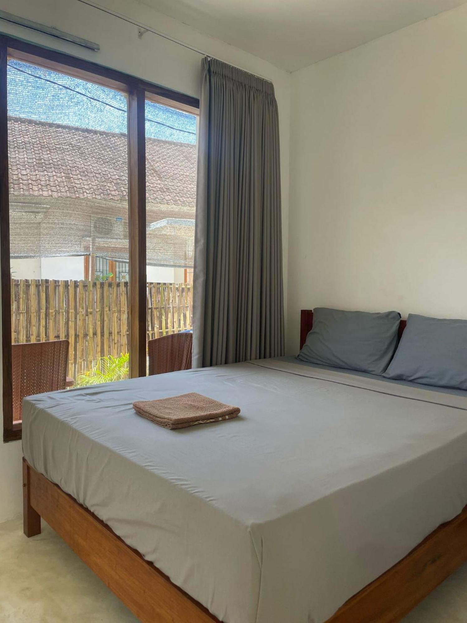 The Corner Homestay Kuta  المظهر الخارجي الصورة